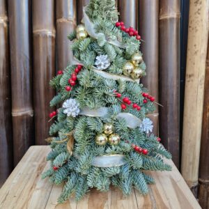 Sapin de table rouge