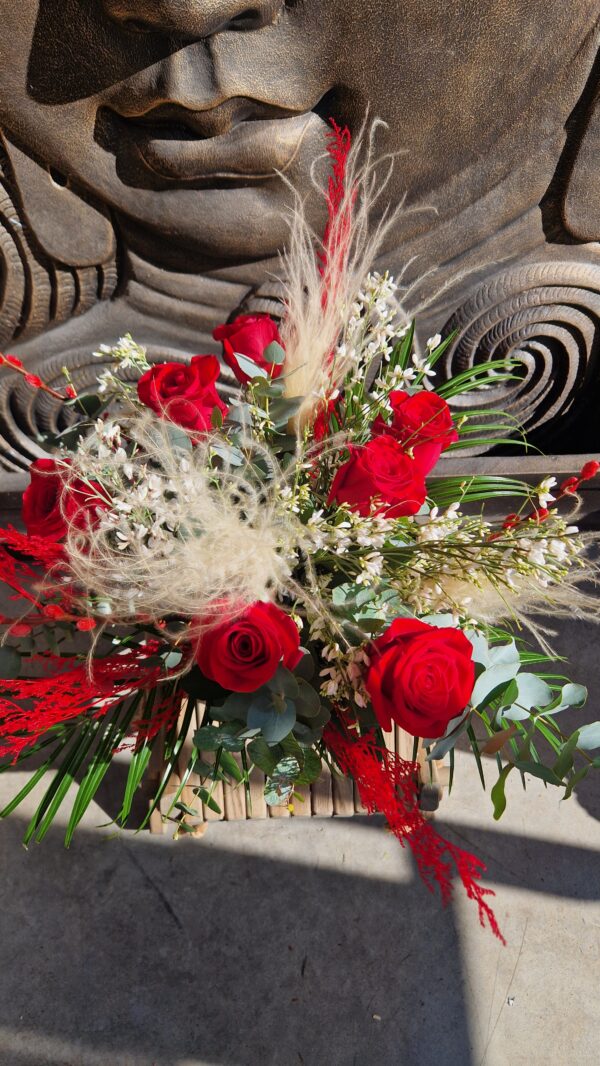 Bouquet-de-Fleurs-Rouge-te-quiero-Saint-Valentin-Fleuriste-Marseille-13008-Roubaud jardinerie