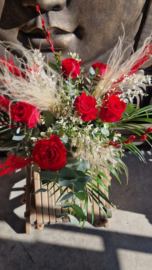 Bouquet-de-Fleurs-Rouge-Saint-Valentin-Fleuriste-Marseille-13008-Roubaud